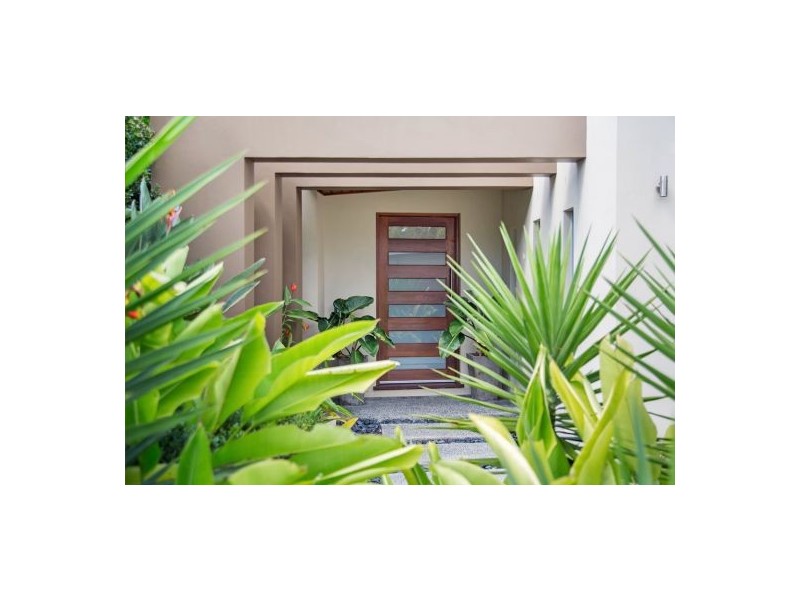 38 Lomandra Pl, Chapel Hill QLD 4069