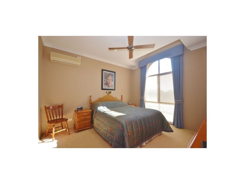 57 Eastwood Drive, Mansfield QLD 4122