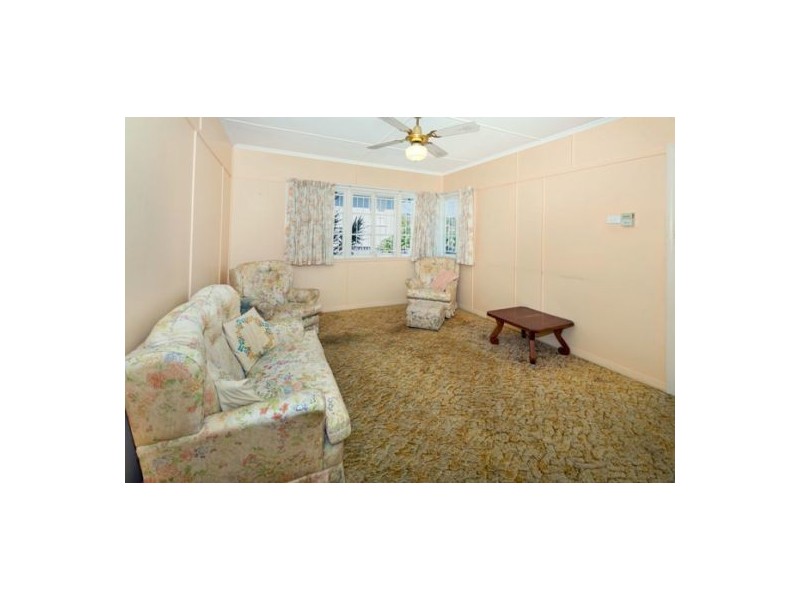 17 Floral St, Mount Gravatt East QLD 4122