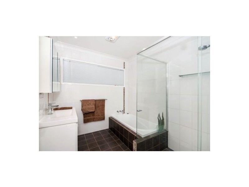 9 Geneva St, Wishart QLD 4122