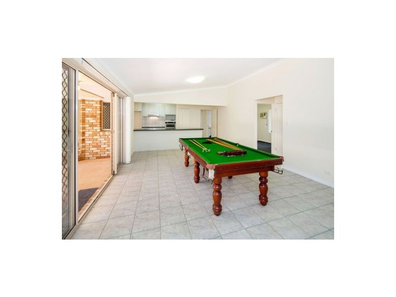 11 Coventry Place, Wishart QLD 4122