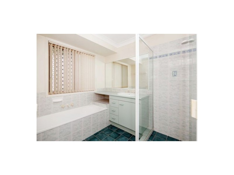 11 Coventry Place, Wishart QLD 4122