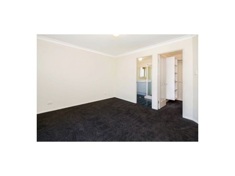 11 Coventry Place, Wishart QLD 4122