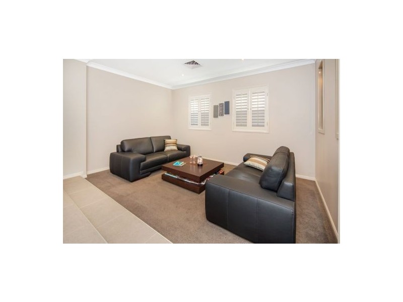 98 Hibiscus Close, Wishart QLD 4122