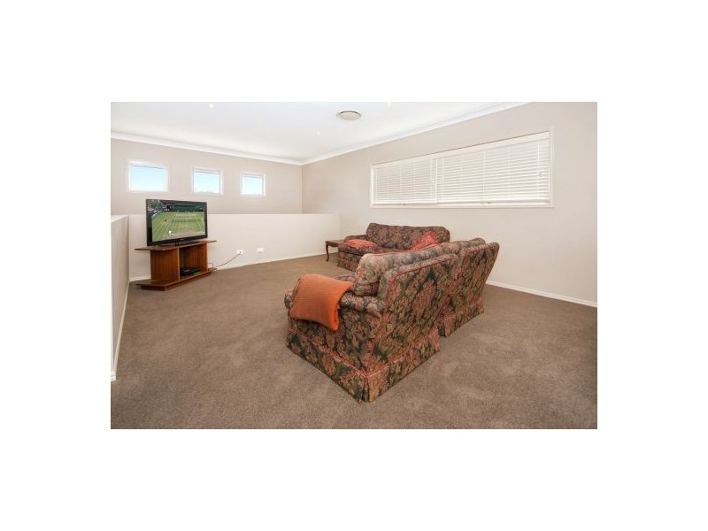 98 Hibiscus Close, Wishart QLD 4122