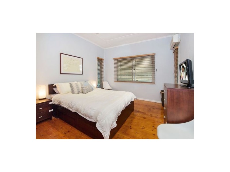 11 Pettigrew St, Mount Gravatt East QLD 4122