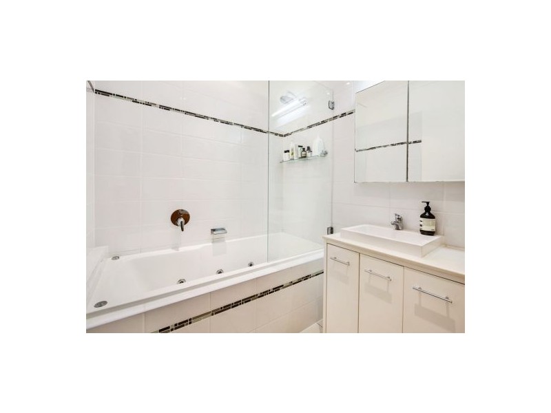 11 Pettigrew St, Mount Gravatt East QLD 4122