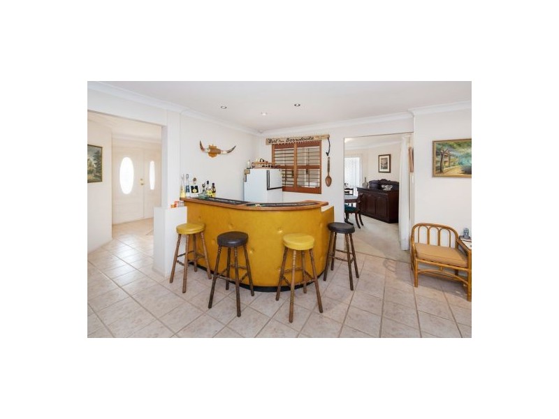 39 Cambridge Place, Wishart QLD 4122