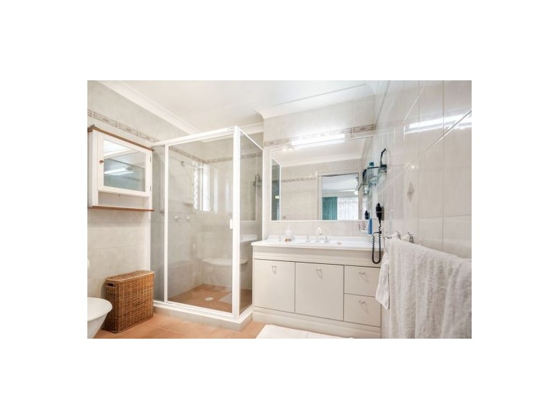 39 Cambridge Place, Wishart QLD 4122