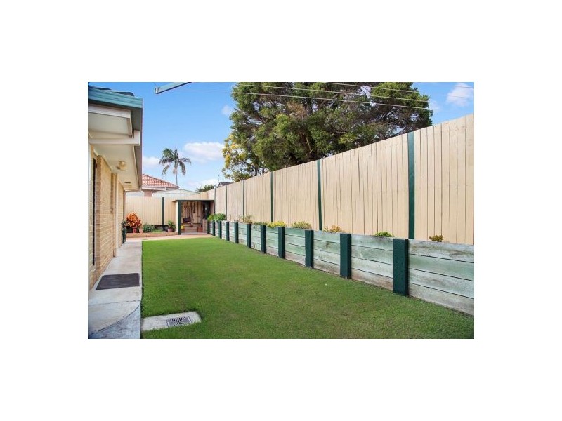 39 Cambridge Place, Wishart QLD 4122