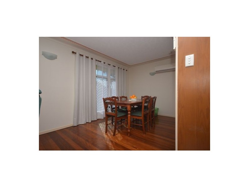 300 Newnham Road, Wishart QLD 4122