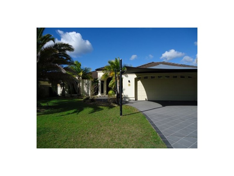 7 Grande Terrece, Helensvale QLD 4212