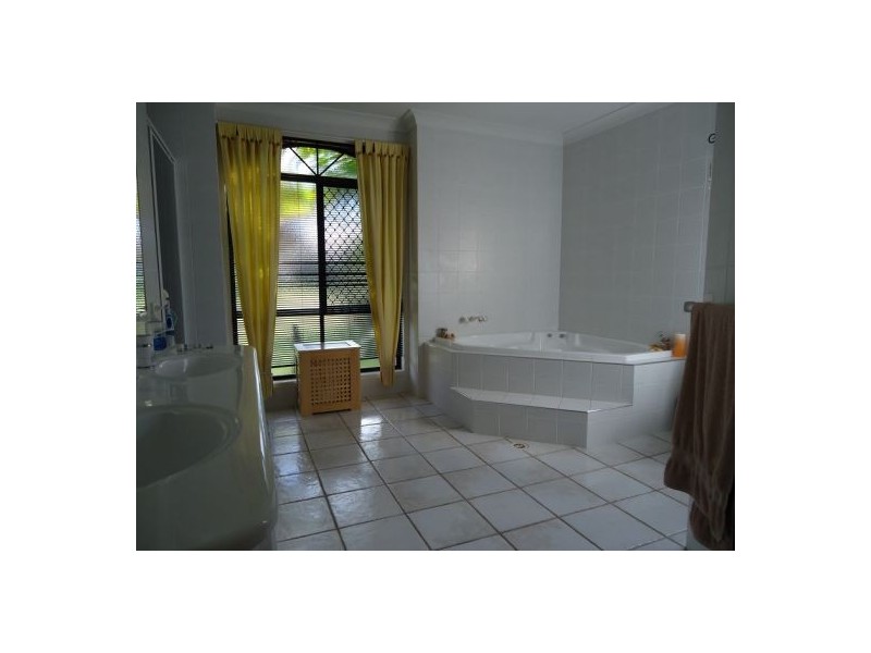 7 Grande Terrece, Helensvale QLD 4212