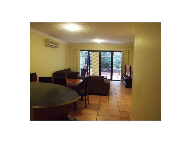 3/85-87 Victoria Terrace, Greenslopes QLD 4120