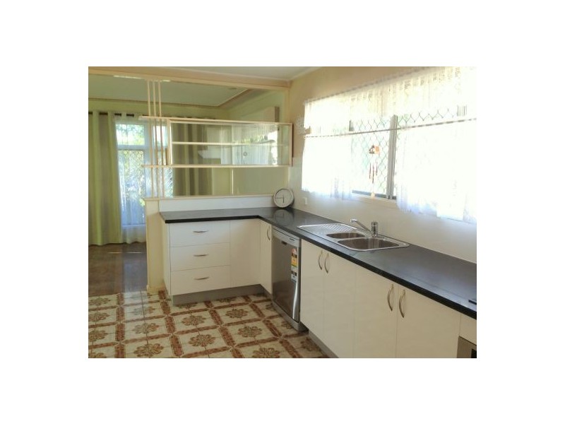 300 Newnham Road, Wishart QLD 4122