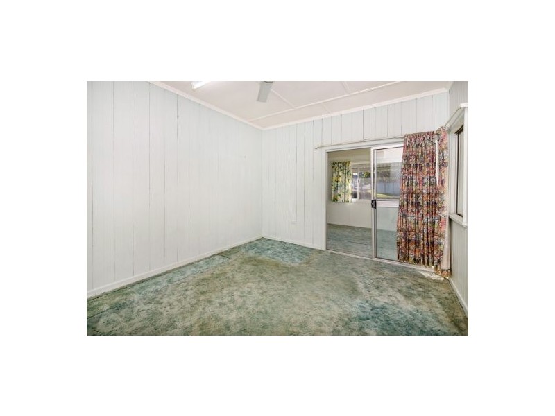 159 Seville Rd, Holland Park QLD 4121