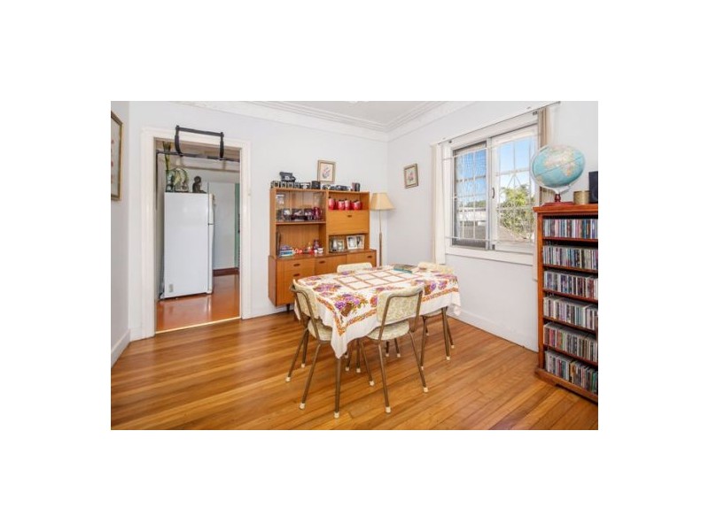 61 Burn Street, Camp Hill QLD 4152