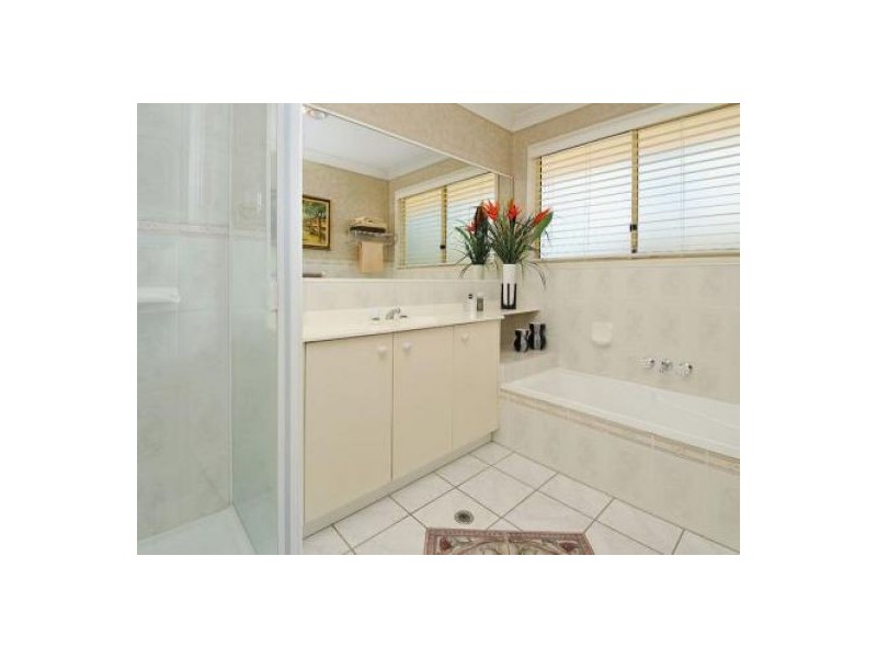 27 Delacroix Place, Mackenzie QLD 4156