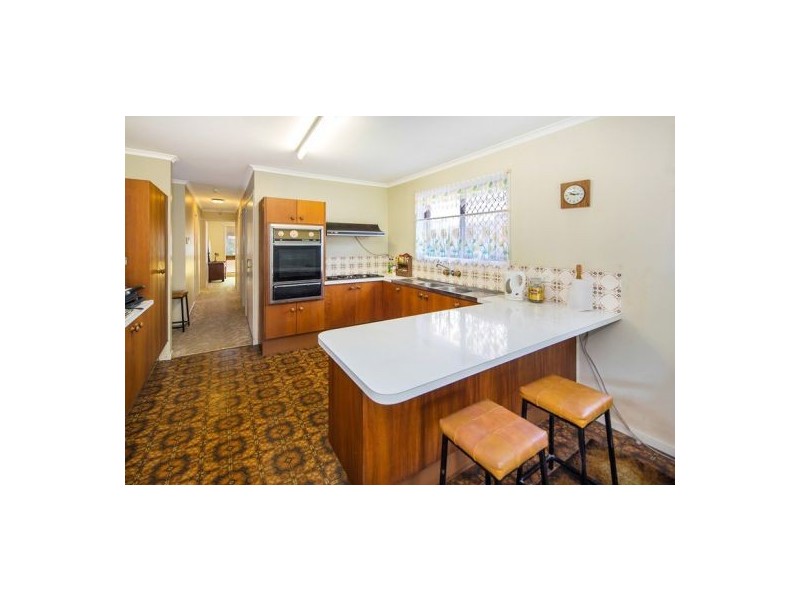 38 Greenland Street, Wishart QLD 4122