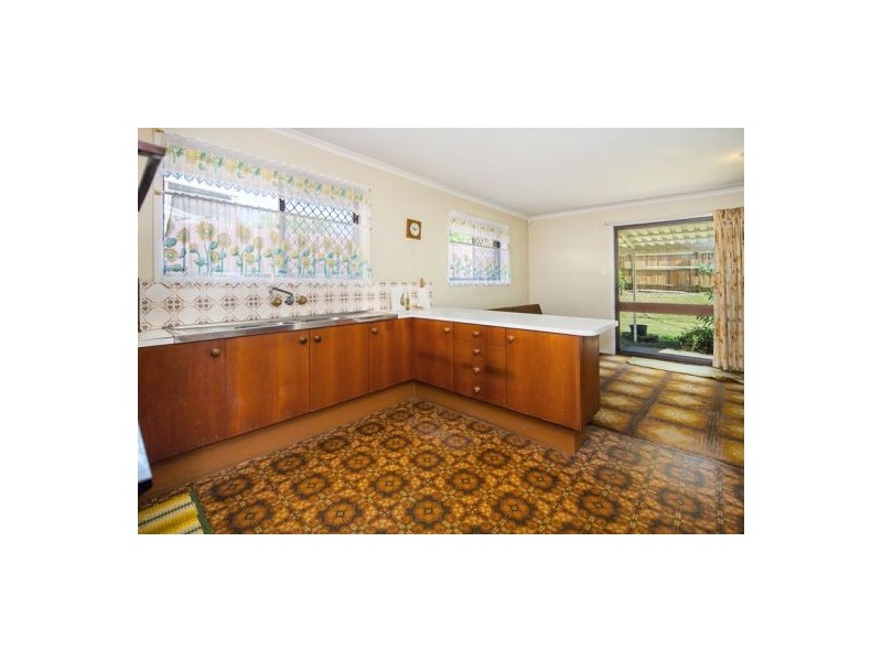 38 Greenland Street, Wishart QLD 4122