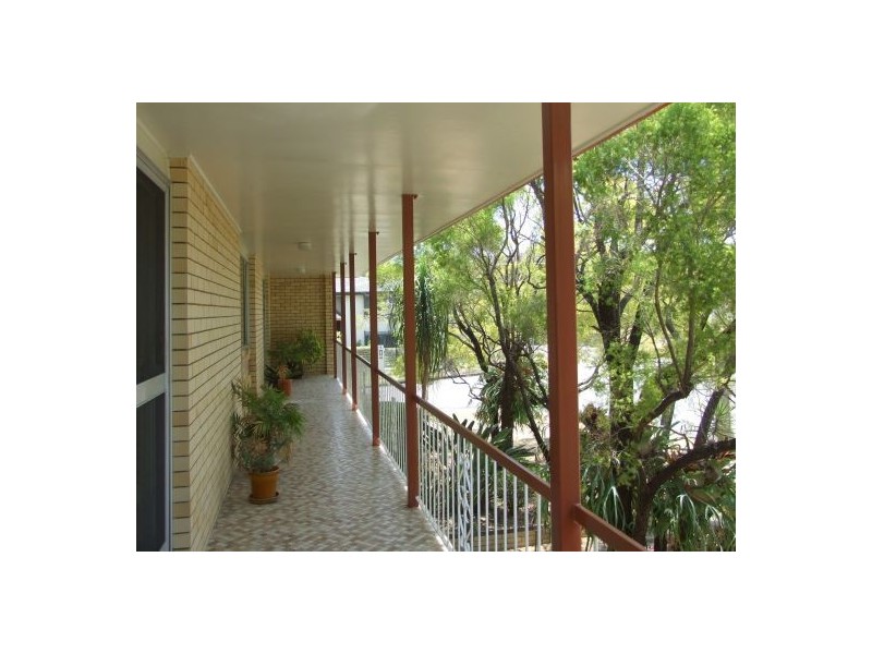 1 Miandetta Street, Mansfield QLD 4122