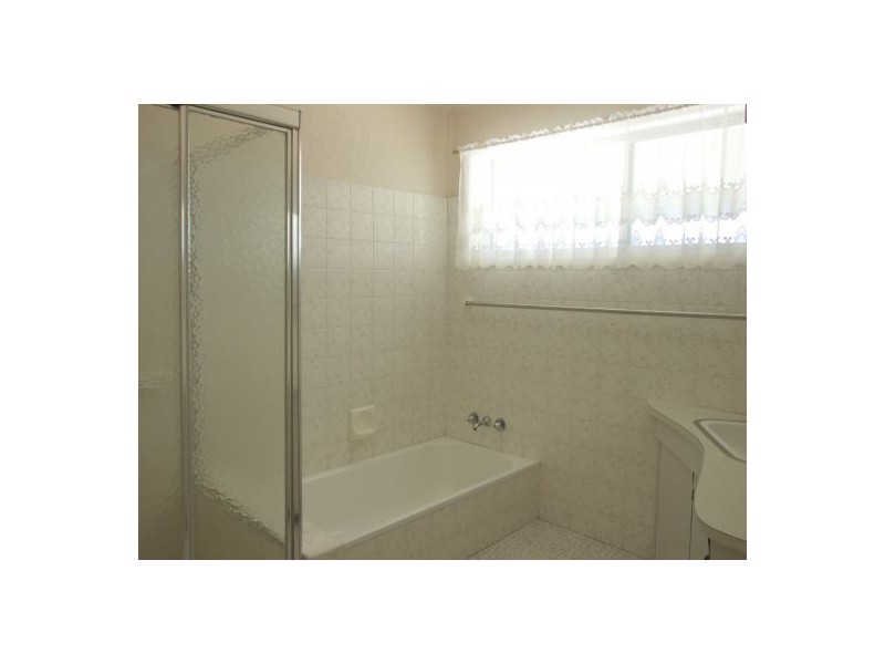 1 Miandetta Street, Mansfield QLD 4122