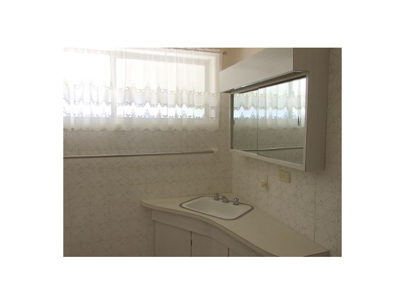 1 Miandetta Street, Mansfield QLD 4122