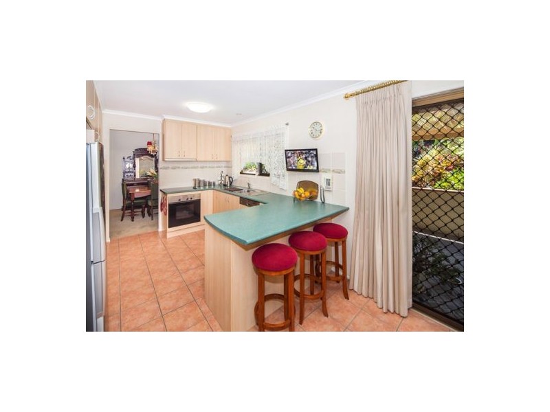 2 Avenell Street, Wishart QLD 4122