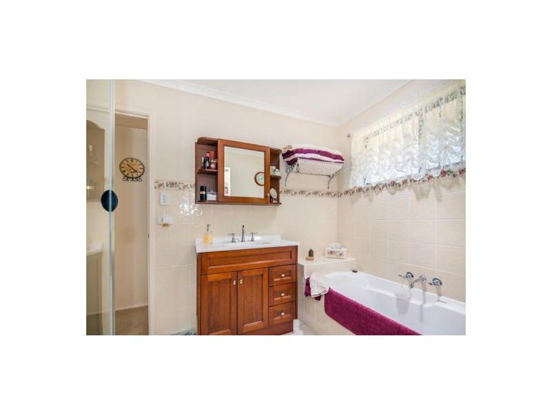 2 Avenell Street, Wishart QLD 4122