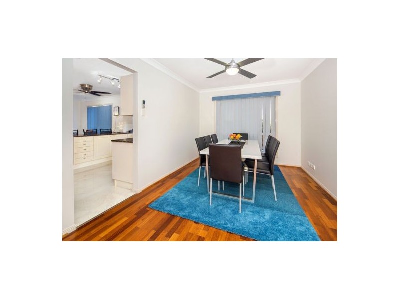 26 Berkshire Cr, Wishart QLD 4122