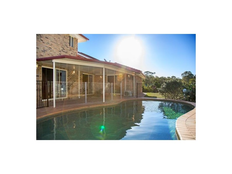 26 Berkshire Cr, Wishart QLD 4122