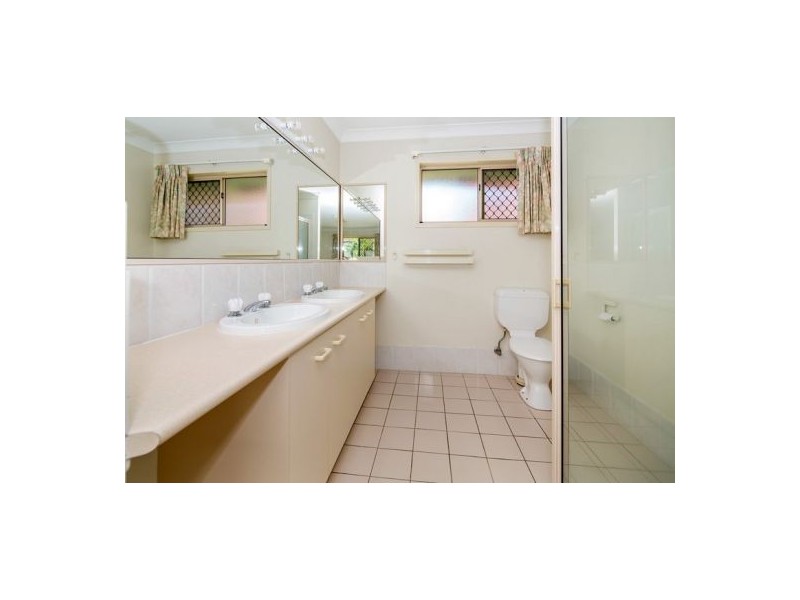 96 Greenwood Street, Wishart QLD 4122