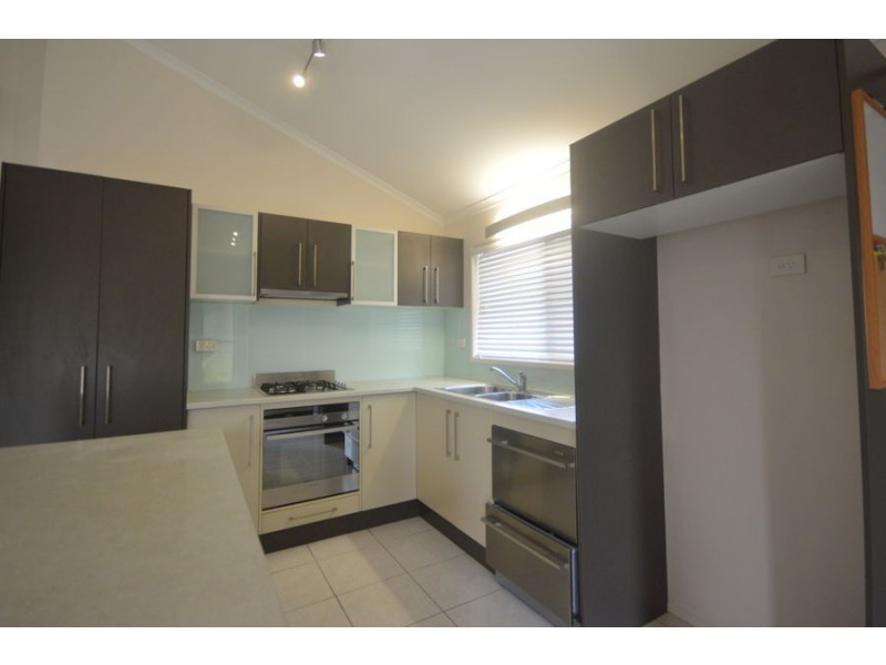 24 Frinton Street, Wishart QLD 4122