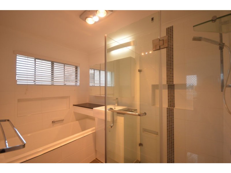 24 Frinton Street, Wishart QLD 4122