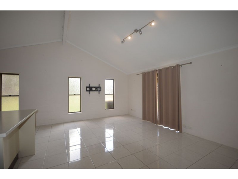 24 Frinton Street, Wishart QLD 4122