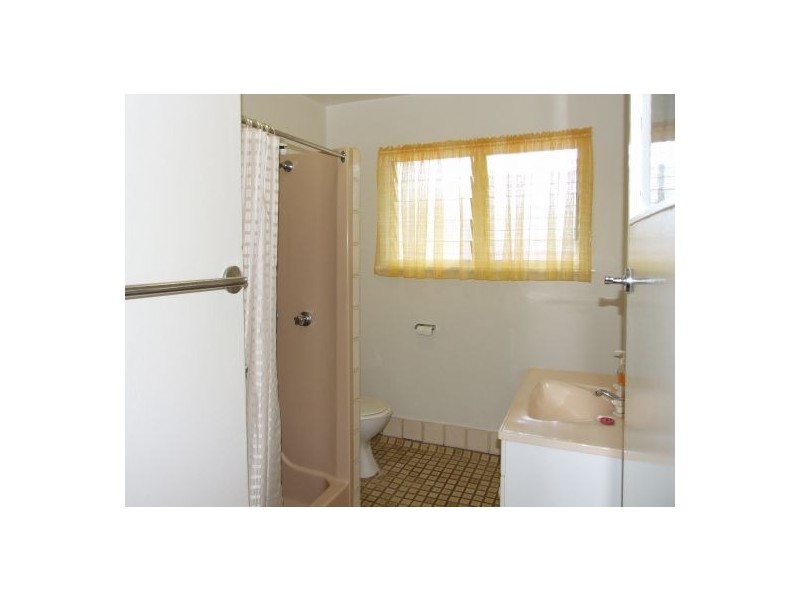 305 Newnham Road, Upper Mount Gravatt QLD 4122