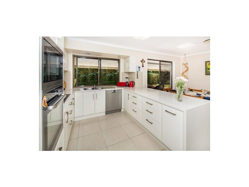 21 Sandringham Street, Mansfield QLD 4122