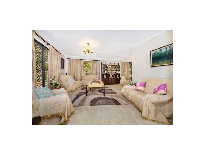 21 Sandringham Street, Mansfield QLD 4122