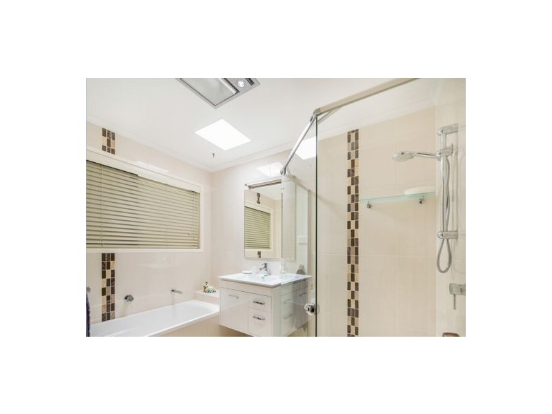 21 Sandringham Street, Mansfield QLD 4122