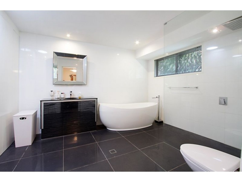 57 Hansford Road, Coombabah QLD 4216