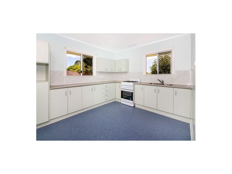 30 Amoria Street, Mansfield QLD 4122