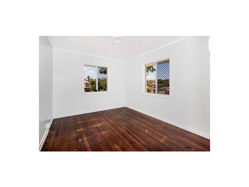 30 Amoria Street, Mansfield QLD 4122