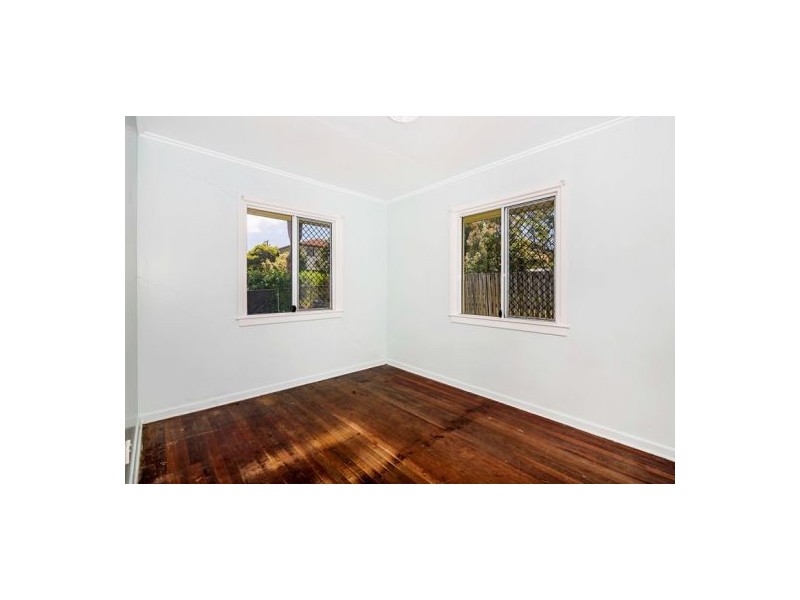 30 Amoria Street, Mansfield QLD 4122