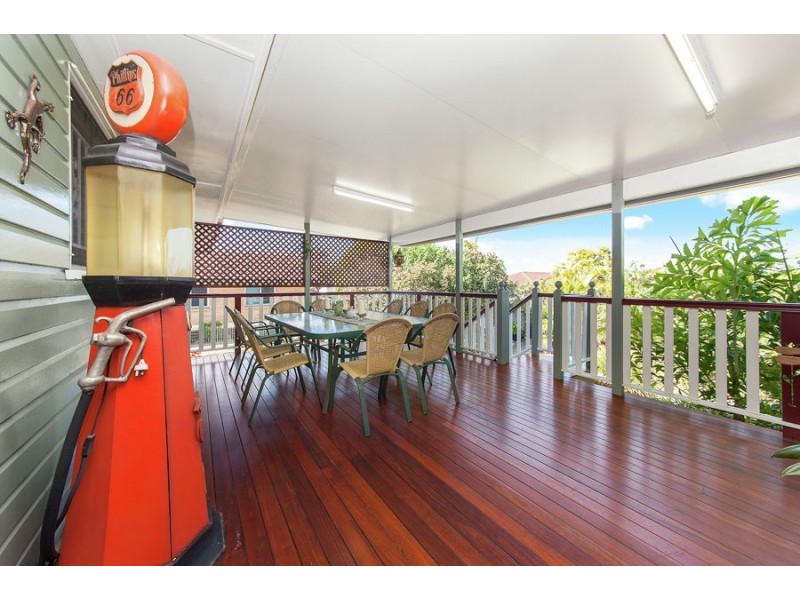 93 Mingera Street, Mansfield QLD 4122