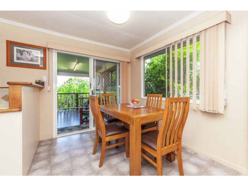 93 Mingera Street, Mansfield QLD 4122