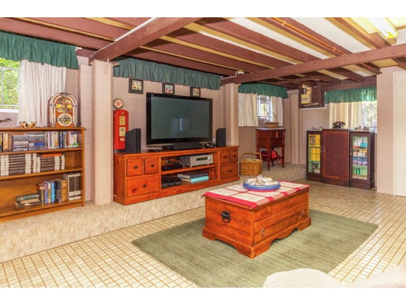 93 Mingera Street, Mansfield QLD 4122