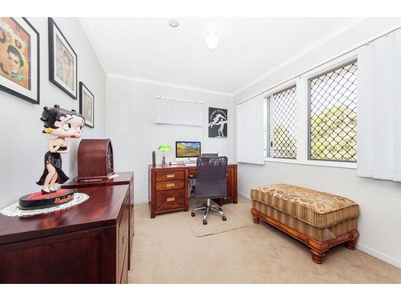 93 Mingera Street, Mansfield QLD 4122