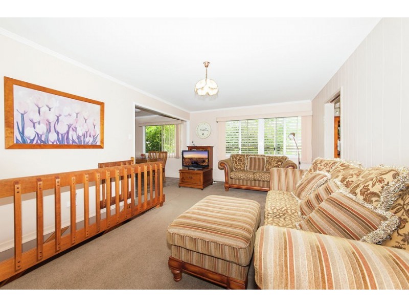 93 Mingera Street, Mansfield QLD 4122