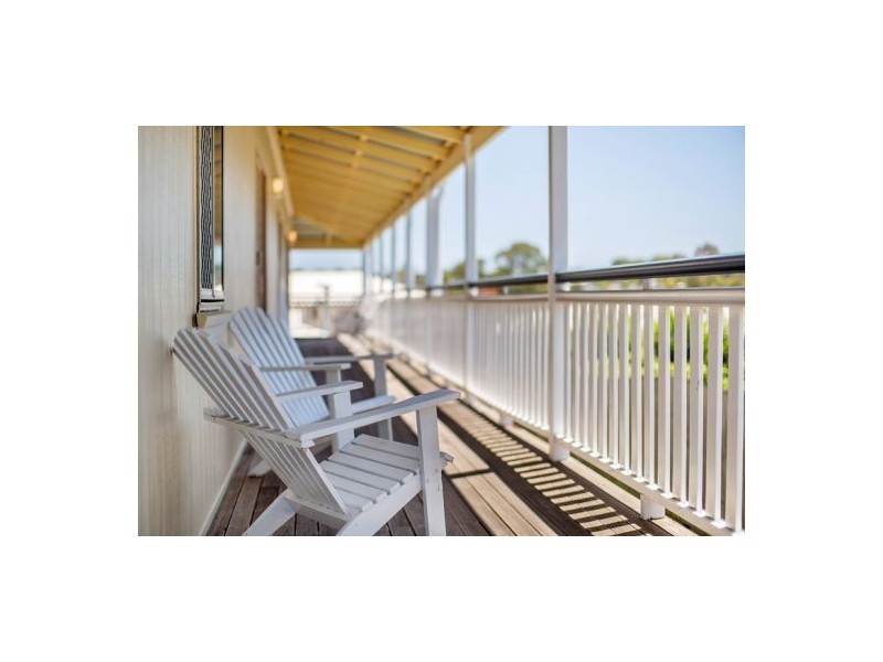 59 New Lindum Road, Wynnum West QLD 4178
