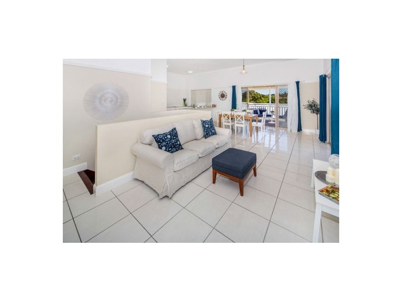 59 New Lindum Road, Wynnum West QLD 4178